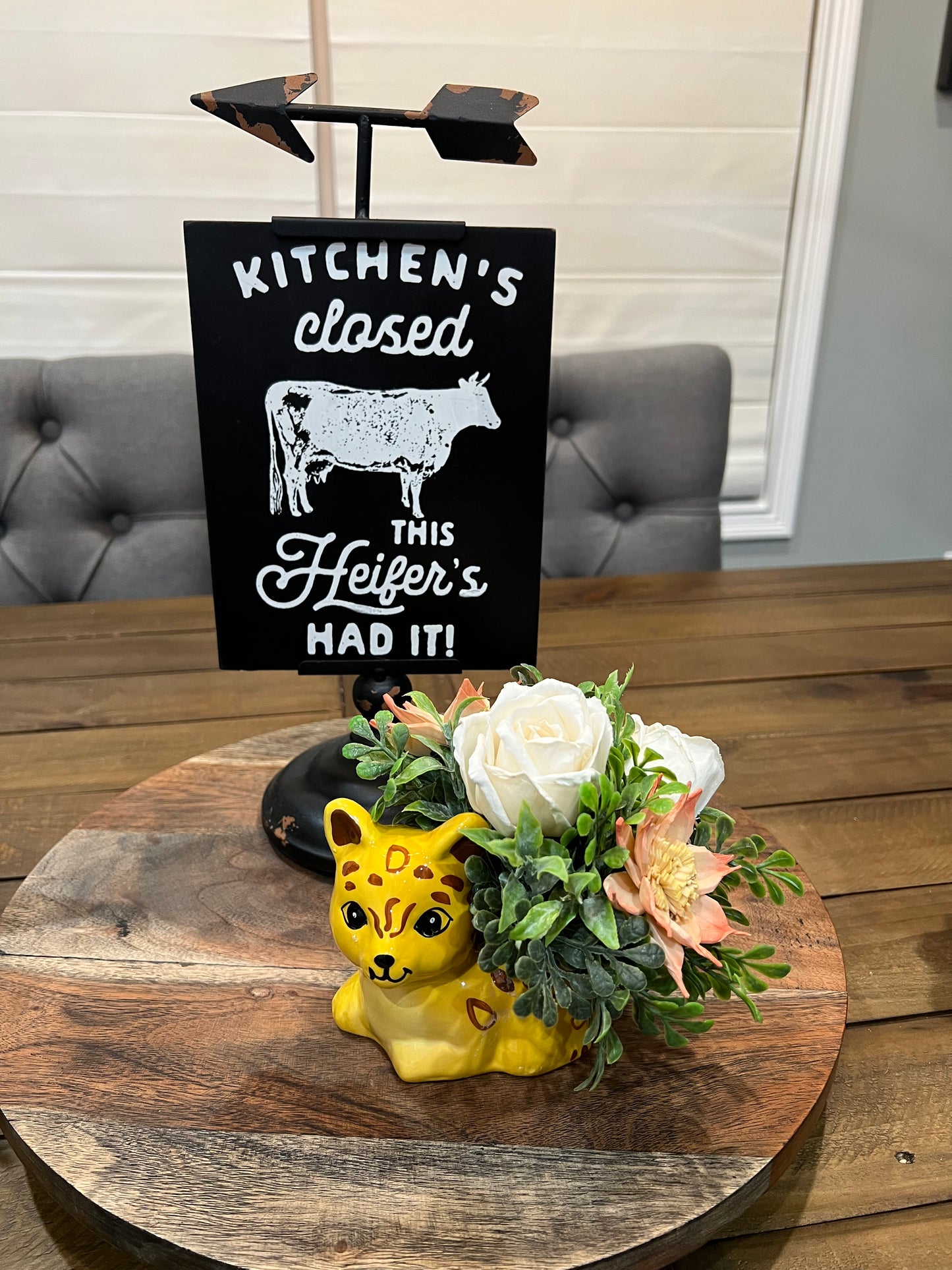 Leopard with Natural wood flowers