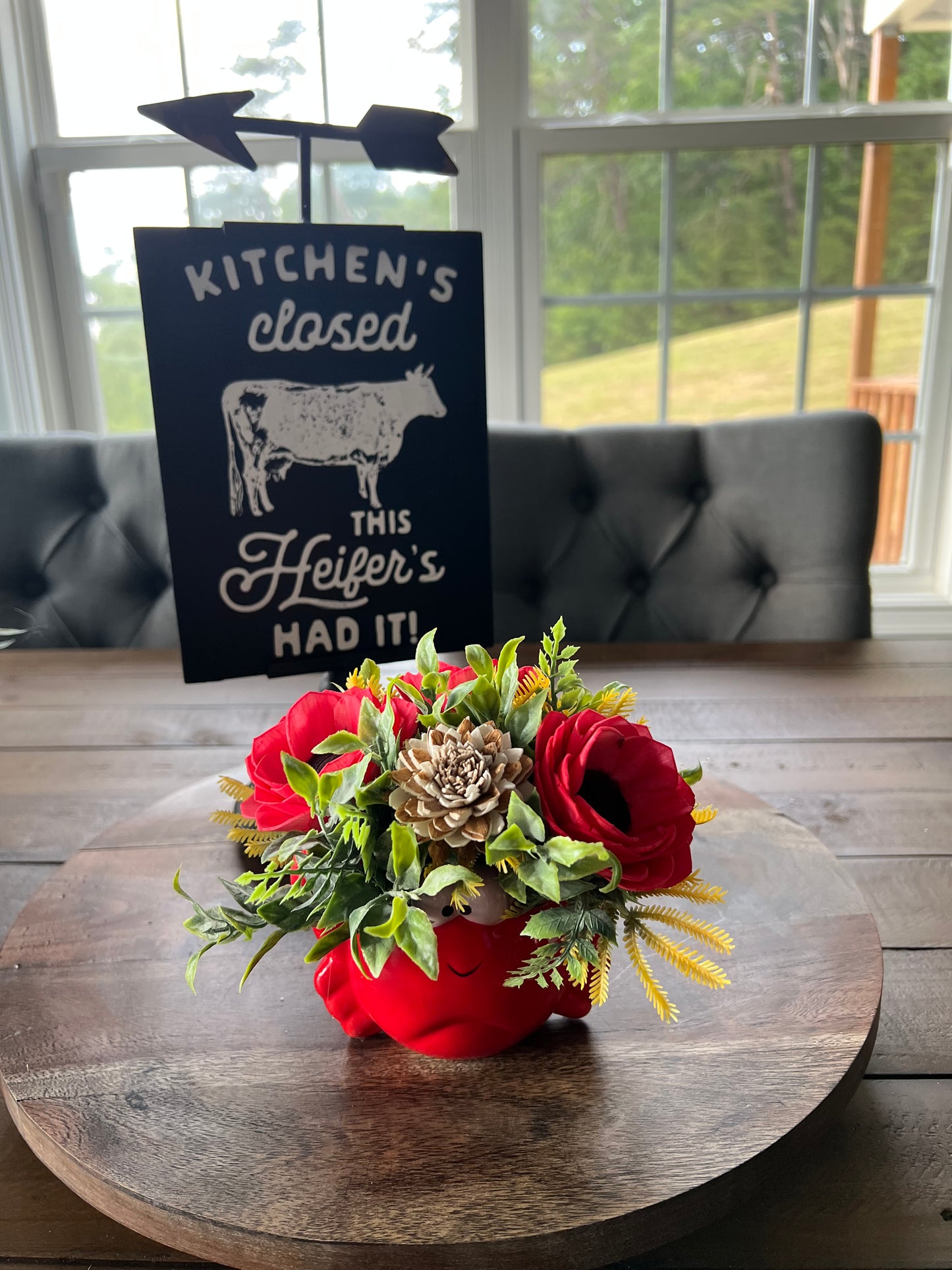 Crab with red flowers