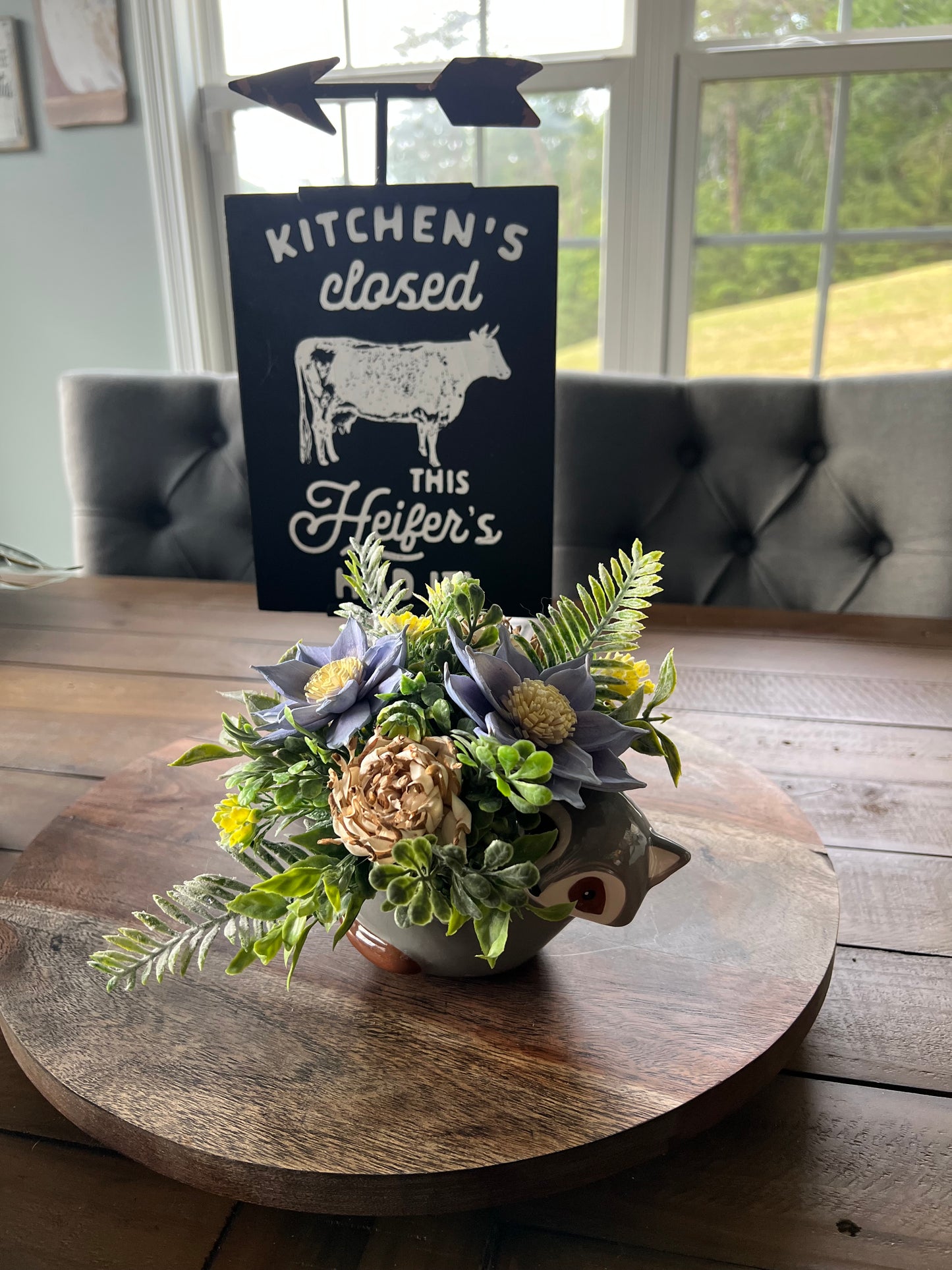 Raccoon with Natural color flowers