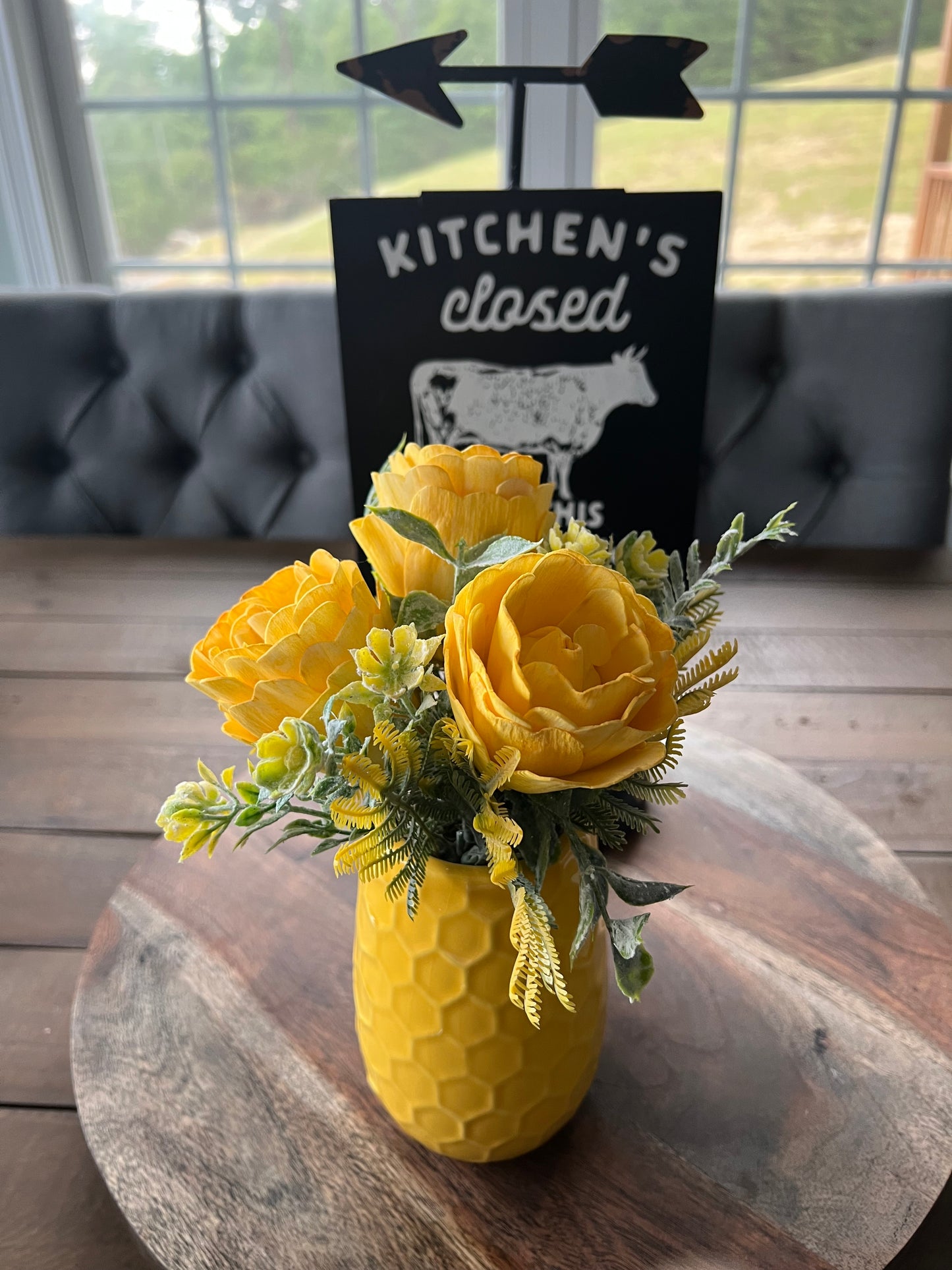 YELLOW VASE WITH TULIPS FLOWER ARRANGEMENT