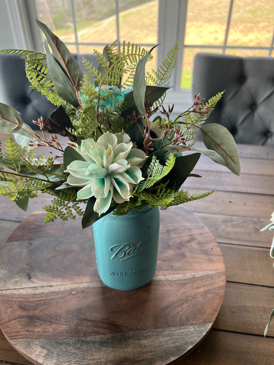 FLORAL ARRANGEMENT IN MASON JAR