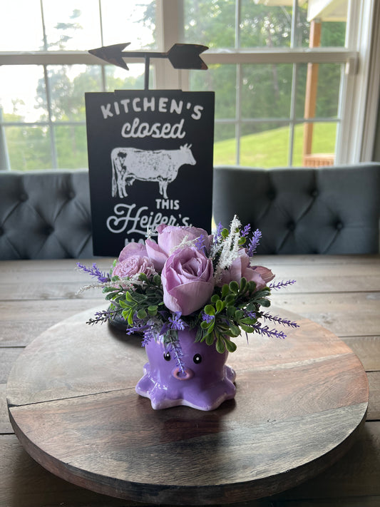 Octopus with purple rose flowers