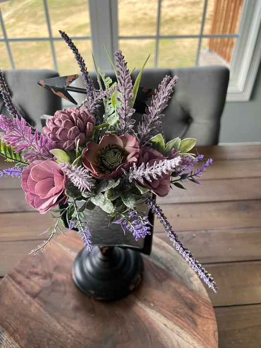 TIN WITH LAVENDER FLOWERS