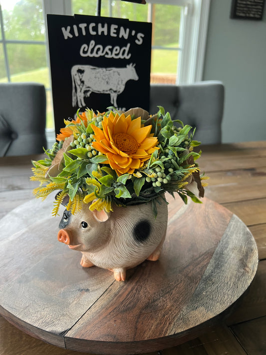 Piggy with Sunflowers and Natural wood flowers